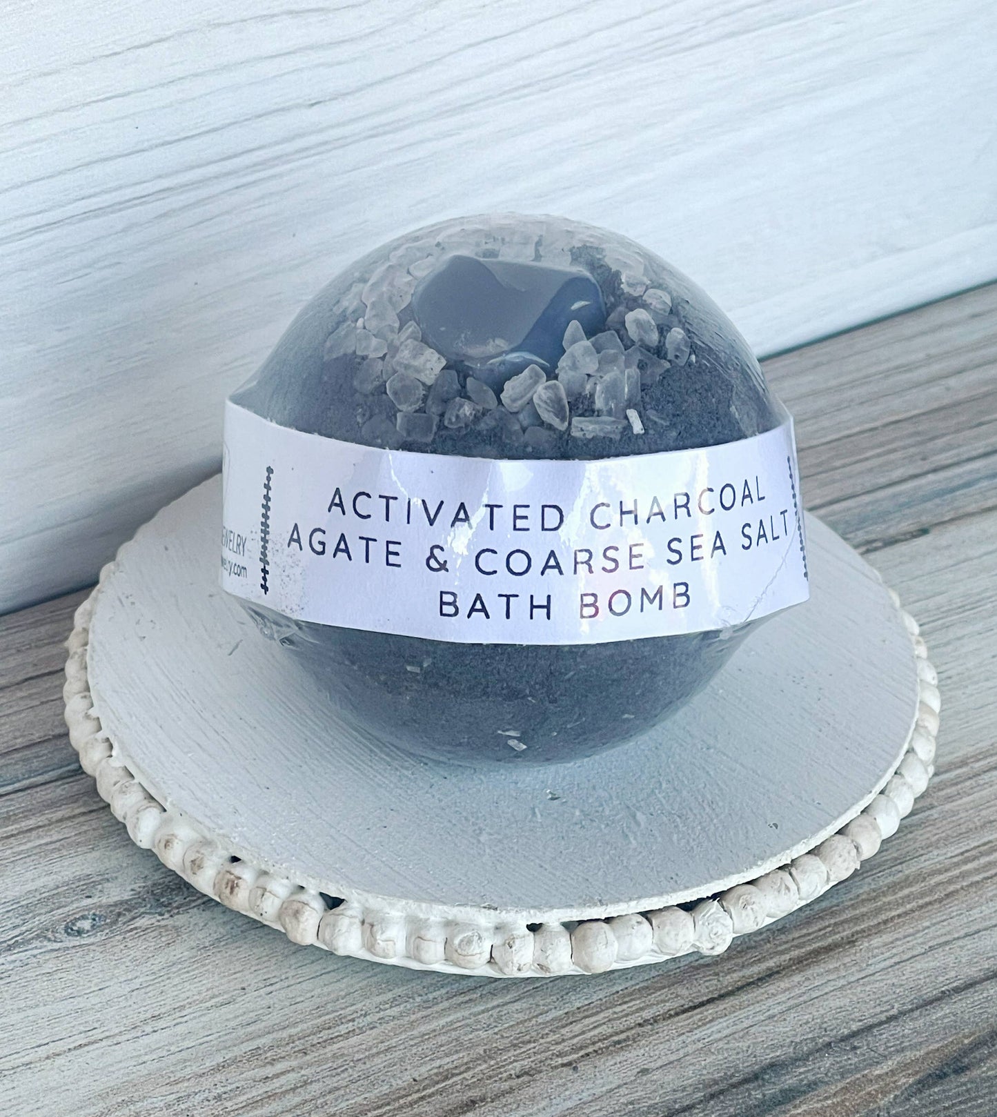 Activated Charcoal, Agate & Coarse Sea Salt Bath Bomb: Medium
