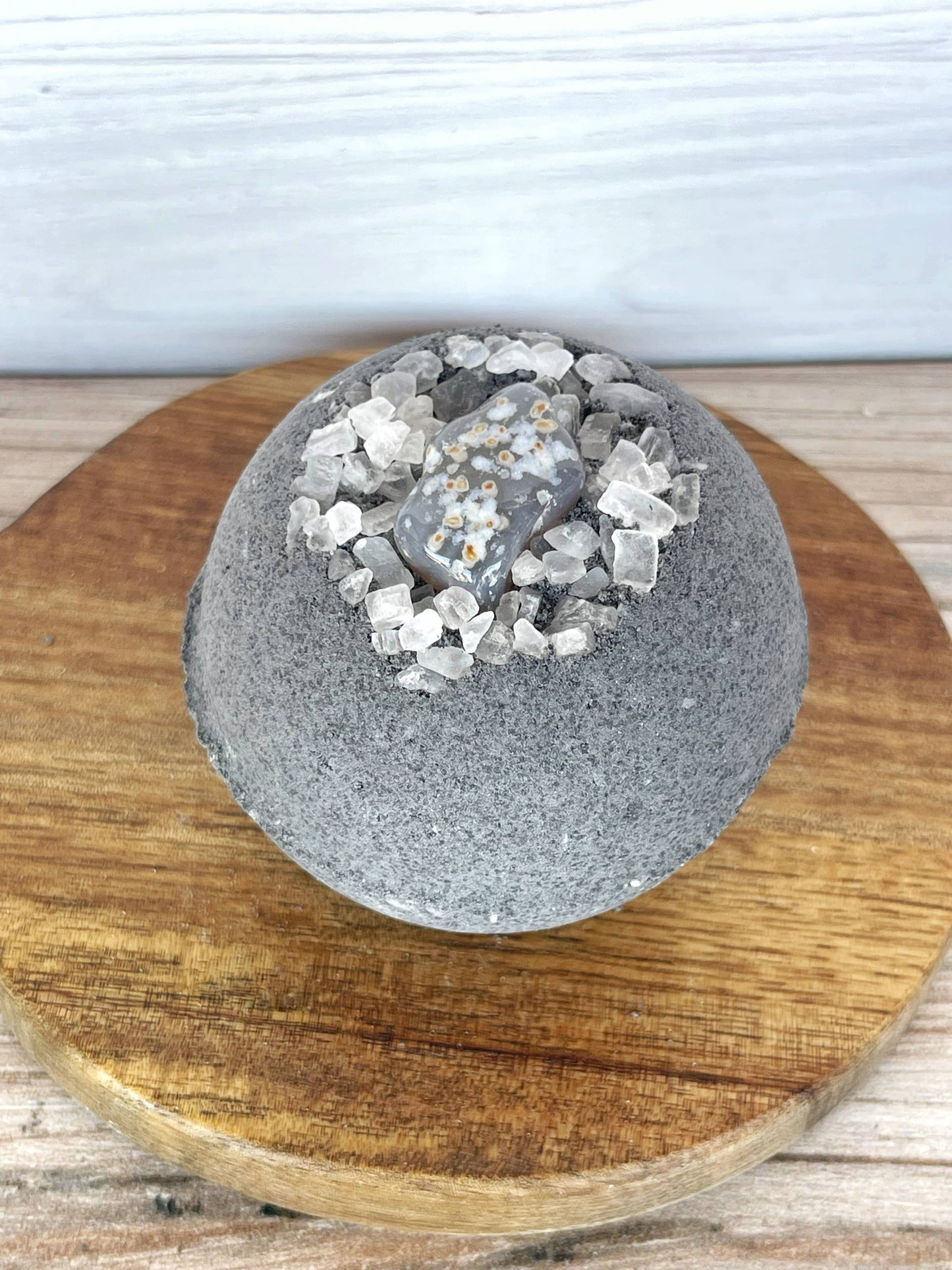 Activated Charcoal, Agate & Coarse Sea Salt Bath Bomb: Medium