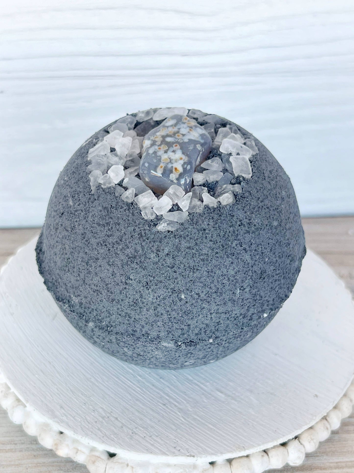Activated Charcoal, Agate & Coarse Sea Salt Bath Bomb: Medium