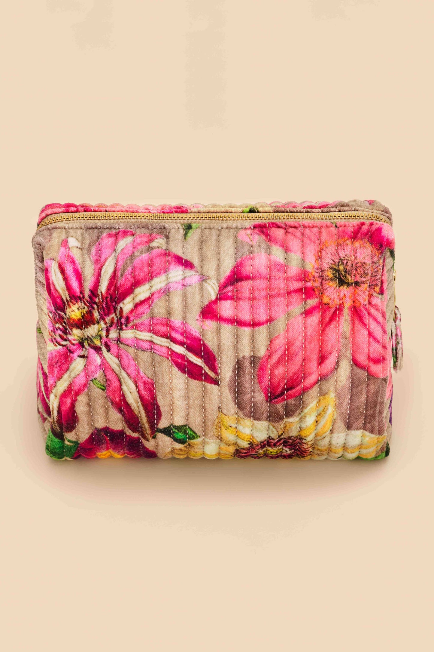 Large Quilted Washbag - Oversized Botanicals